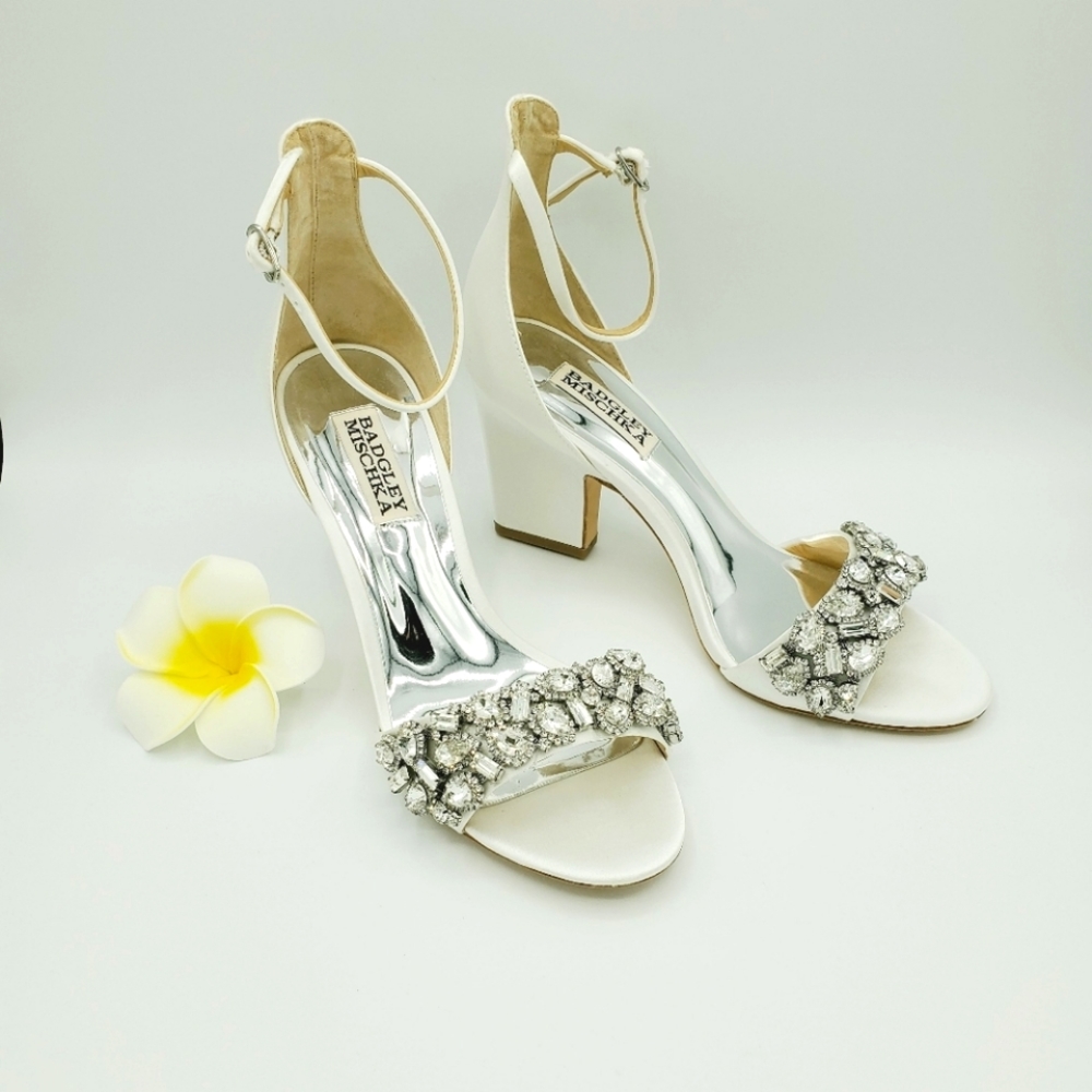 Badgley Mischka Laraine heels, White, NWOB